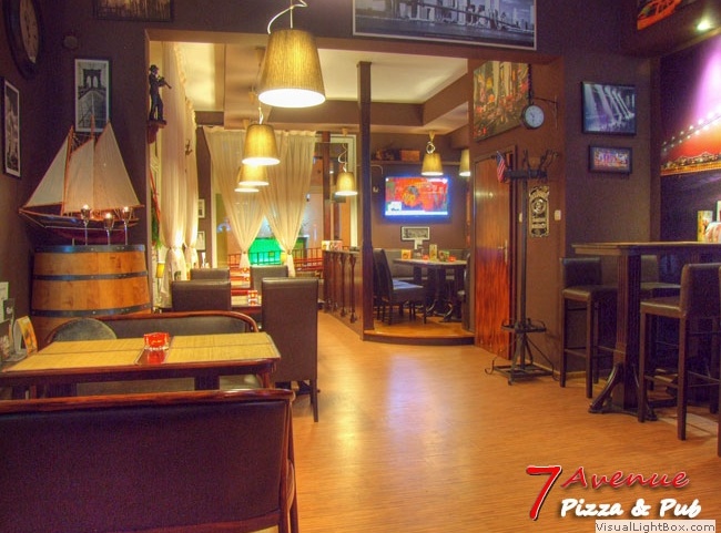 7 Avenue Pizza Pub 